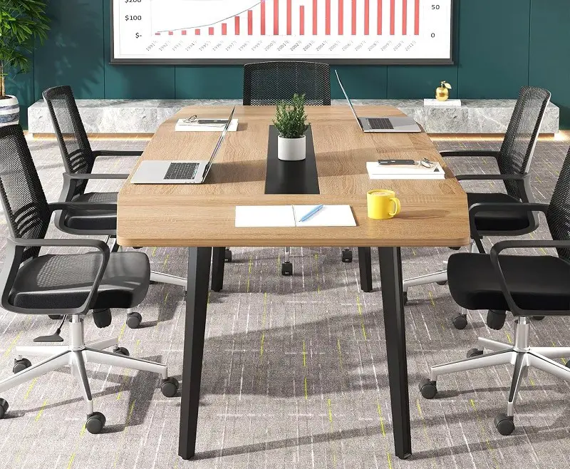 We were quite impressed by Tribesigns’ 6-foot Conference Table. We loved its modern, elegant appearance.